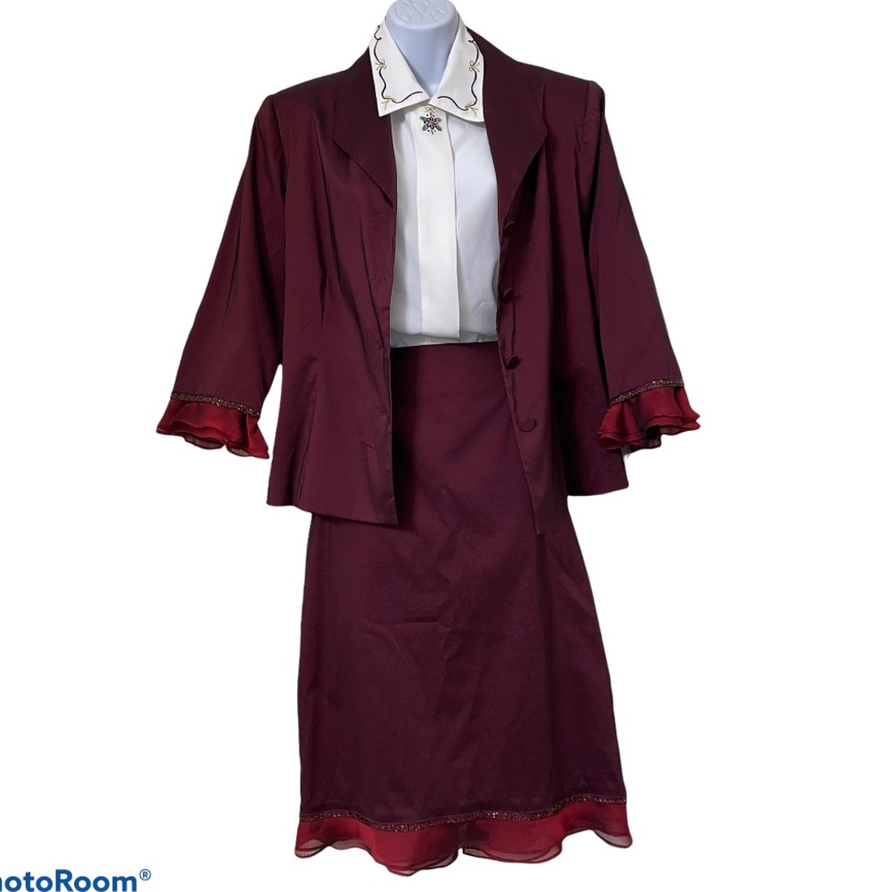 Vintage Geoff Bade Skirt Suit set Size 10.